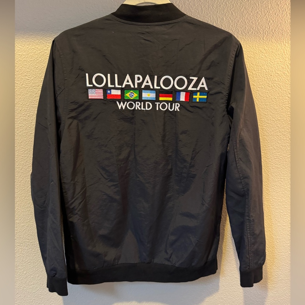Strata Lollapalooza Music Festival Black Bomber Jacket Flag Patches XL